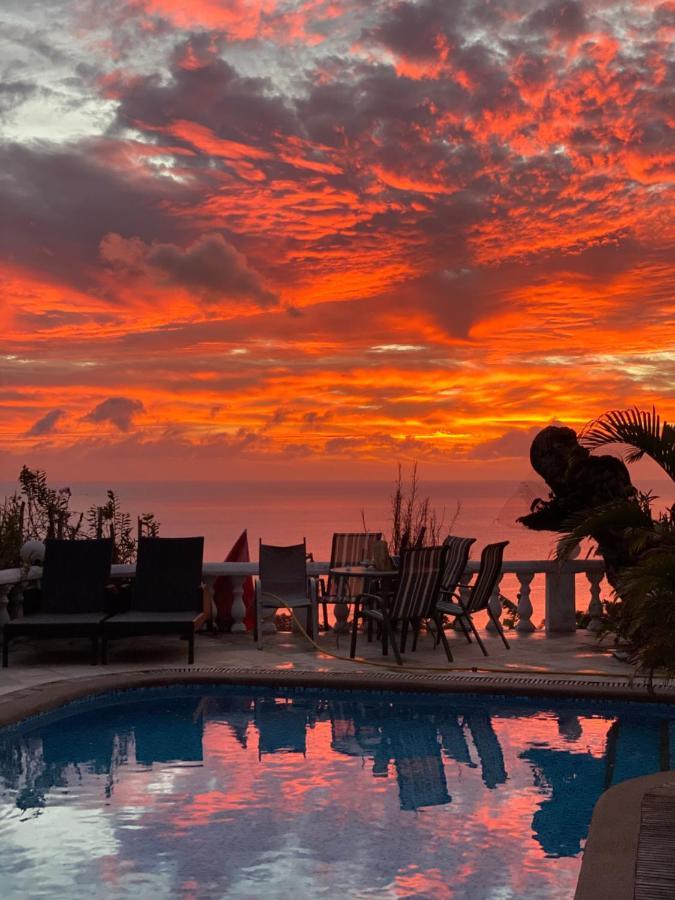 Casa Doro Romantic setting with golden sunset view Glacis  Esterno foto