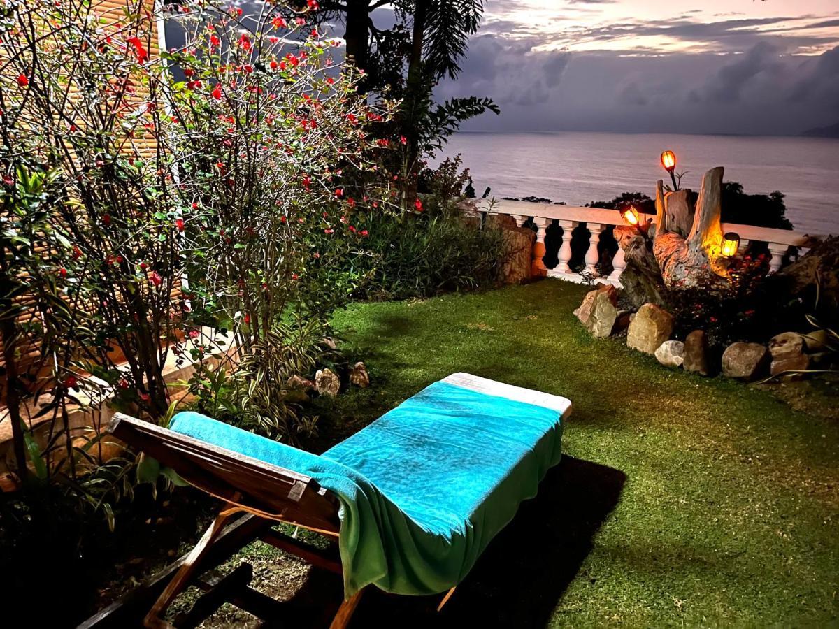Casa Doro Romantic setting with golden sunset view Glacis  Esterno foto