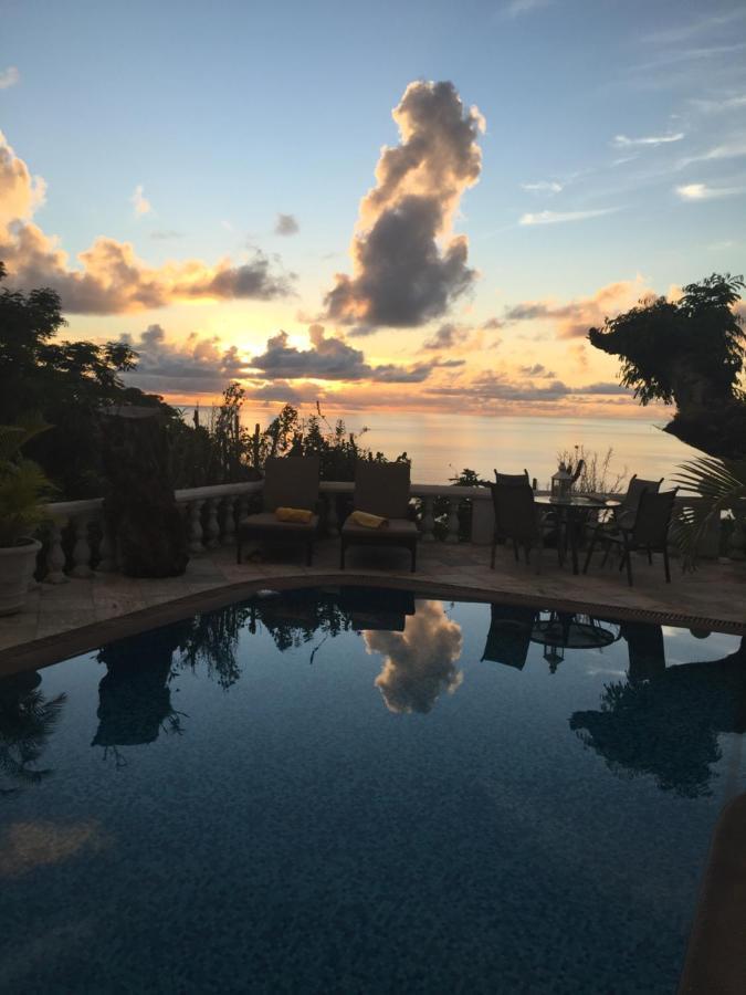 Casa Doro Romantic setting with golden sunset view Glacis  Esterno foto